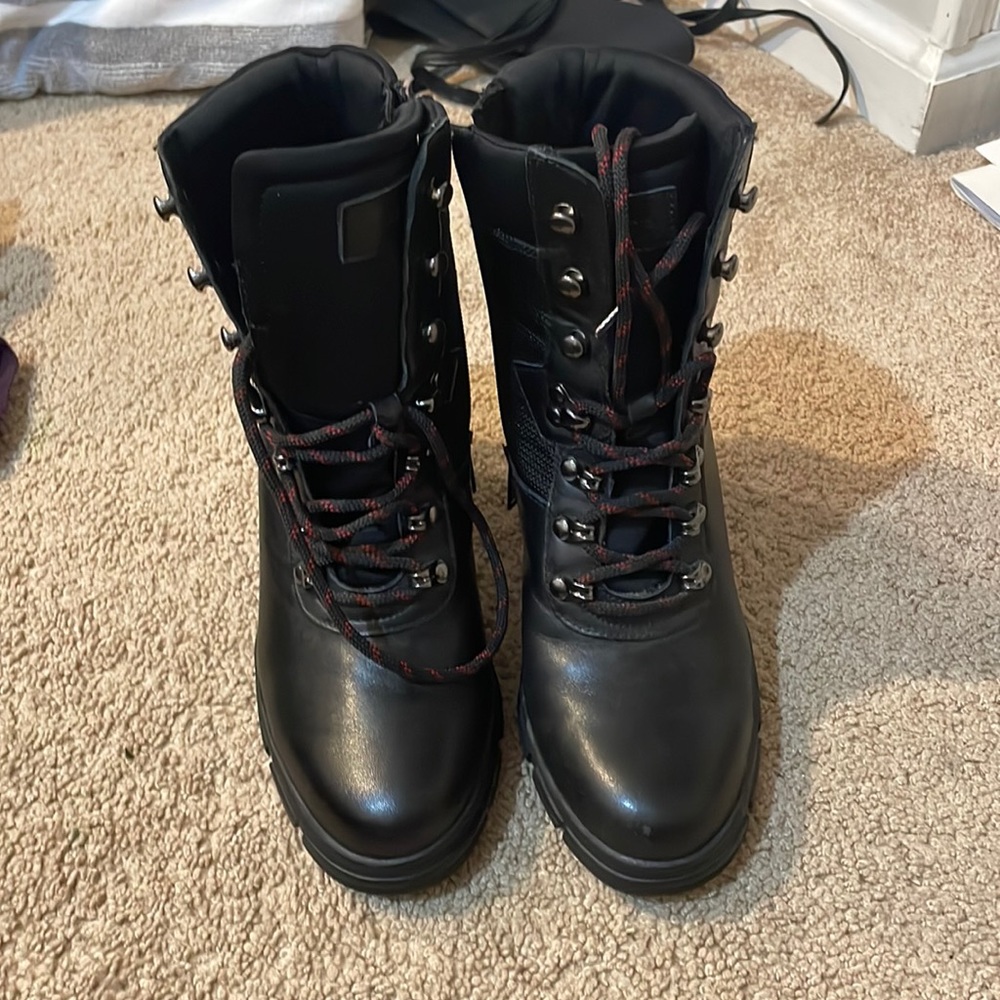 Super cute boots